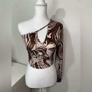 One shoulder crop top